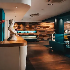 4* Ξενοδοχείο Boutique Atrium