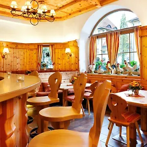 https://hahn-hotel.com-bavaria.com